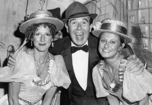 Hillie and Julie with Leslie Crowther in black and white