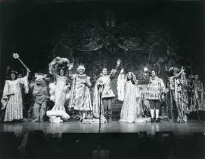 Hillie and cast at theatre